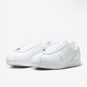 BRAND NEW IN BOX Cortez Basic SL (GS)